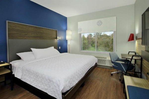 Tru By Hilton Mobile image 6